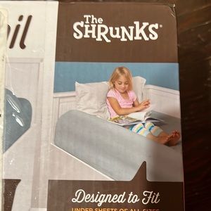 Shrunks inflatable bed rail, new in box